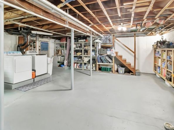 35 H Street, Hull MA 02045