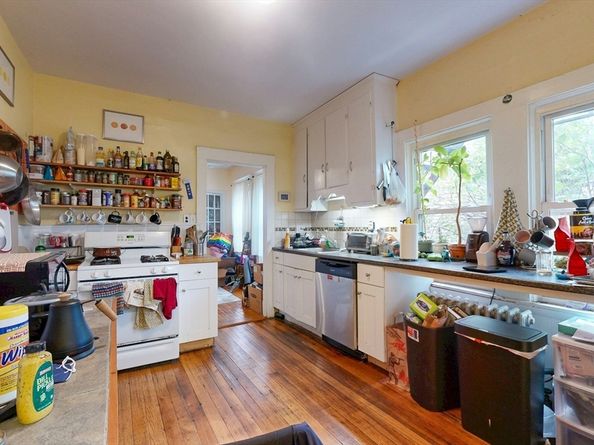 15 Albion, Somerville MA 02143