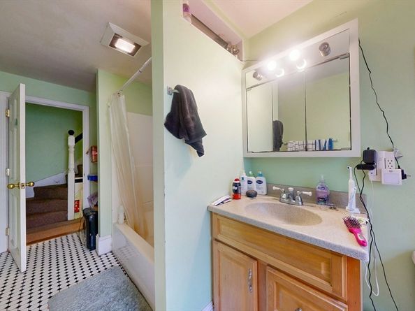 15 Albion, Somerville MA 02143