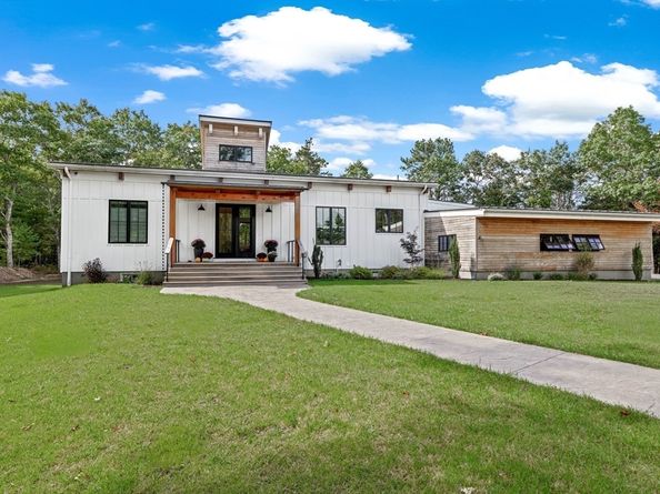 4 Edwards Bridge Road, Marion MA 02738