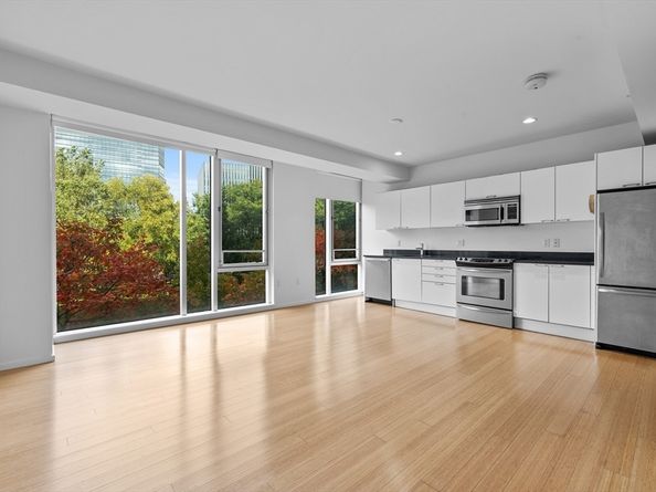 2 Earhart St 321, Cambridge MA 02141