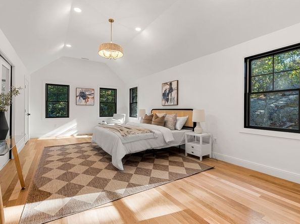 59 Dexter Rd, Melrose MA 02176