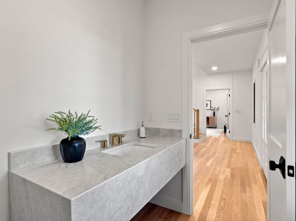 59 Dexter Rd, Melrose MA 02176