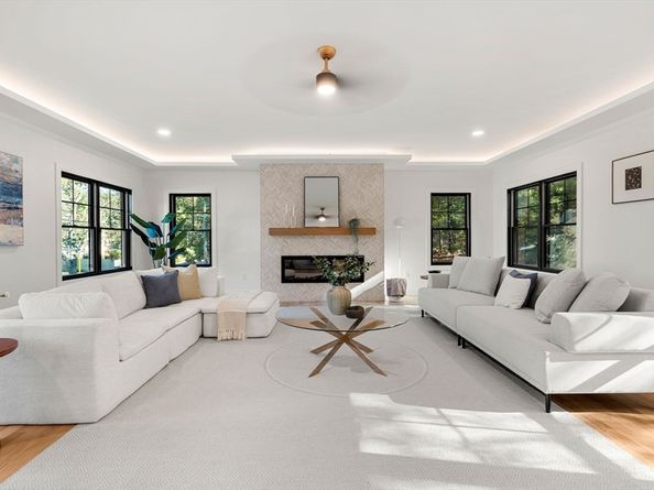 59 Dexter Rd, Melrose MA 02176