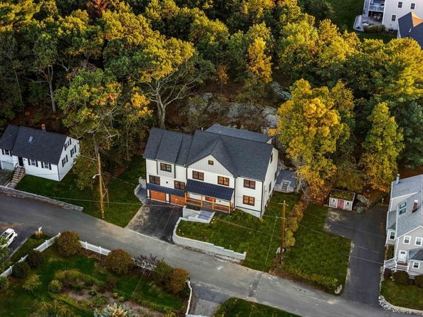 59 Dexter Rd, Melrose MA 02176