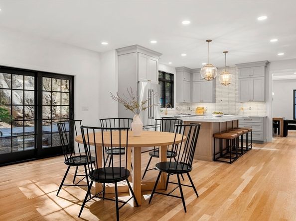 59 Dexter Rd, Melrose MA 02176