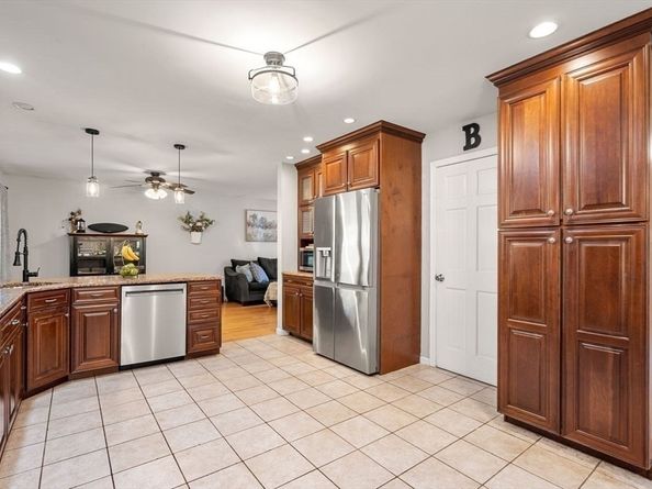 29 Charlotte Road, Ipswich MA 01938