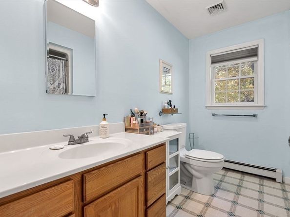 29 Charlotte Road, Ipswich MA 01938