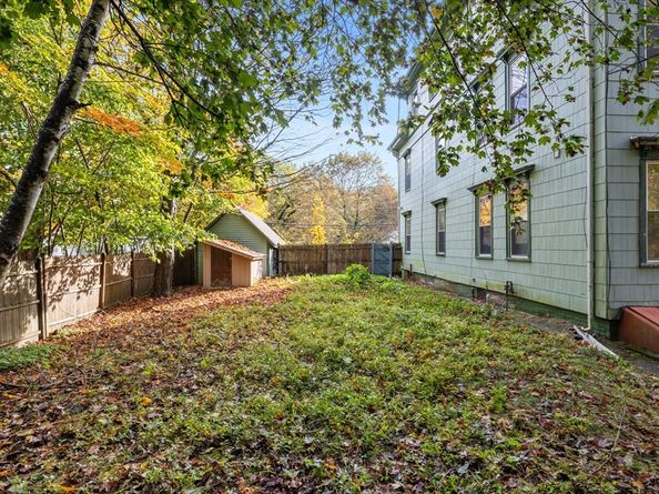 68 Robbins St, Avon MA 02322