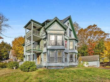 68 Robbins St