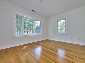32 Beach St 1, Boston MA 02122