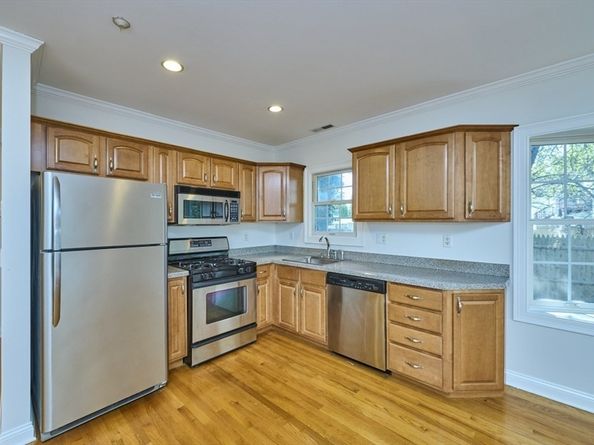 32 Beach St 1, Boston MA 02122