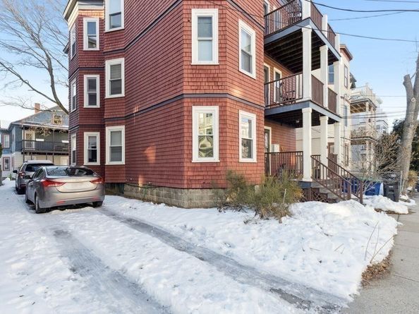 34 Belknap St, Somerville MA 02144