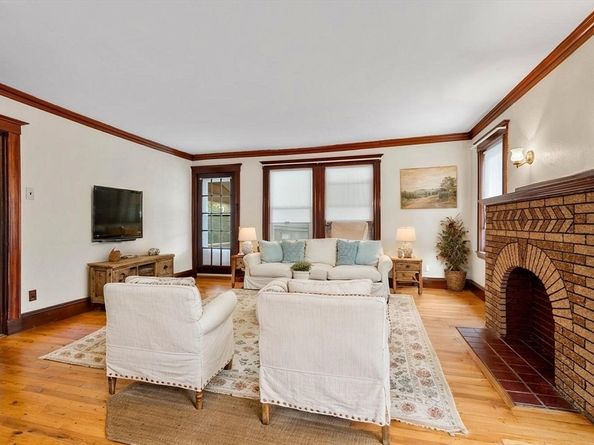 5-7 Mason Rd, Watertown MA 02472