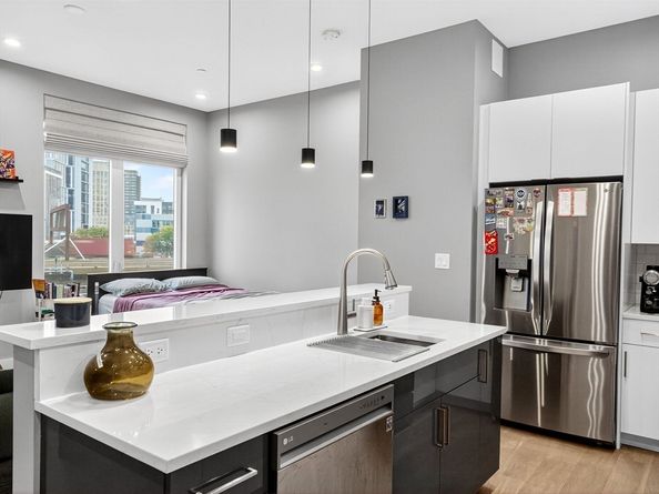 60 Cross St 315, Somerville MA 02145