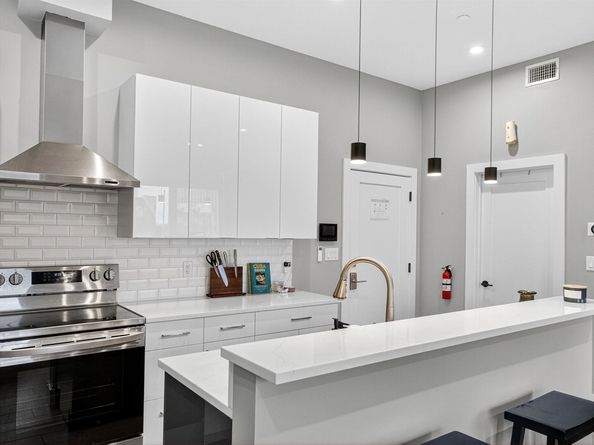 60 Cross St 315, Somerville MA 02145
