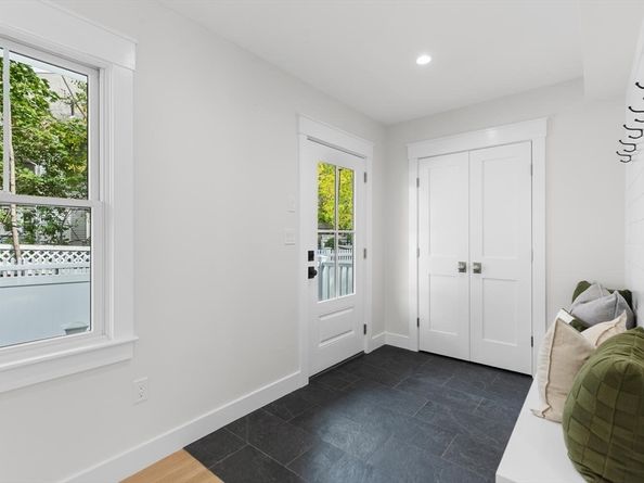 144 Dexter Ave, Watertown MA 02472