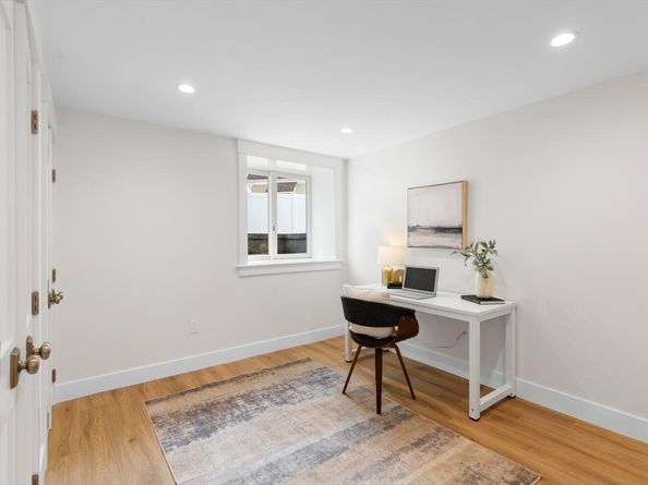 144 Dexter Ave, Watertown MA 02472
