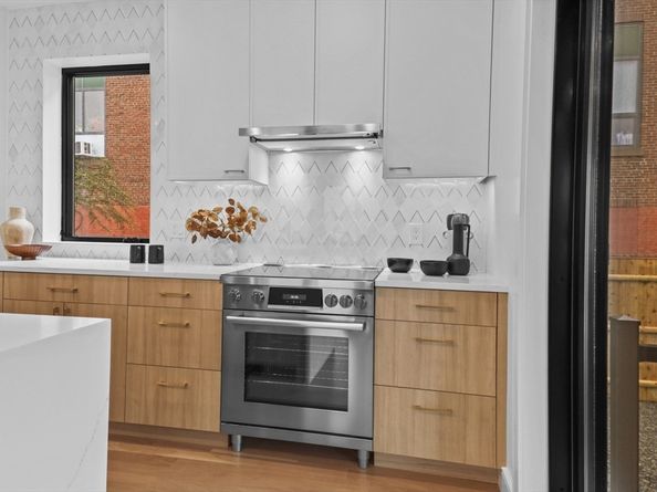 16 Bonair St 16, Somerville MA 02145