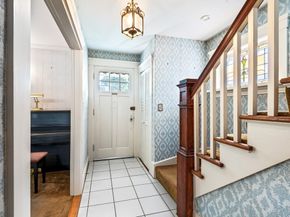 83 Commodore Rd, Worcester MA 01602