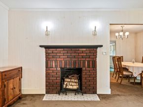 83 Commodore Rd, Worcester MA 01602