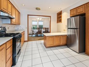 83 Commodore Rd, Worcester MA 01602