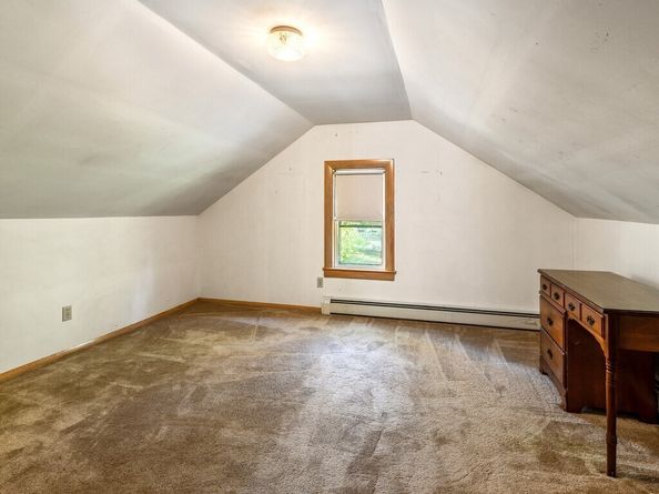 83 Commodore Rd, Worcester MA 01602