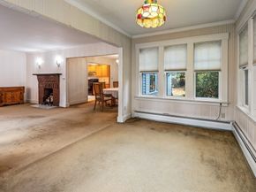 83 Commodore Rd, Worcester MA 01602