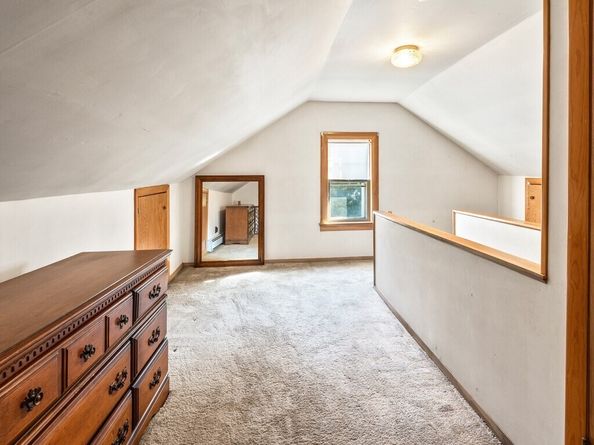 83 Commodore Rd, Worcester MA 01602