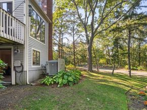 26 Quarry Ridge Ln 26, Rockport MA 01966