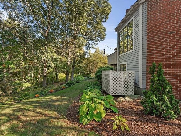 26 Quarry Ridge Ln 26, Rockport MA 01966