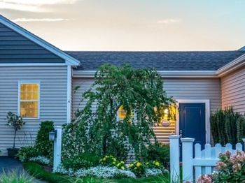17 Firefly Point