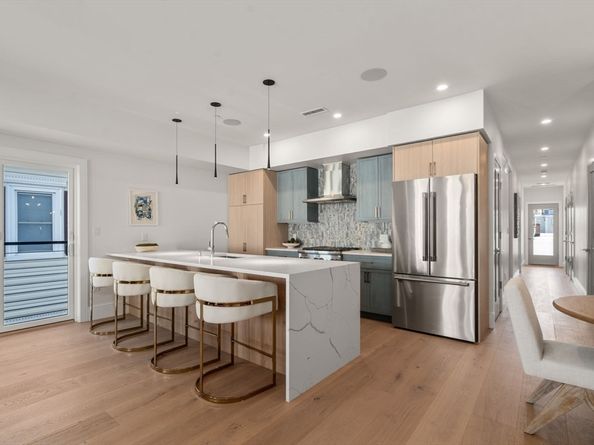 527 East 7th Street 4A, Boston MA 02127