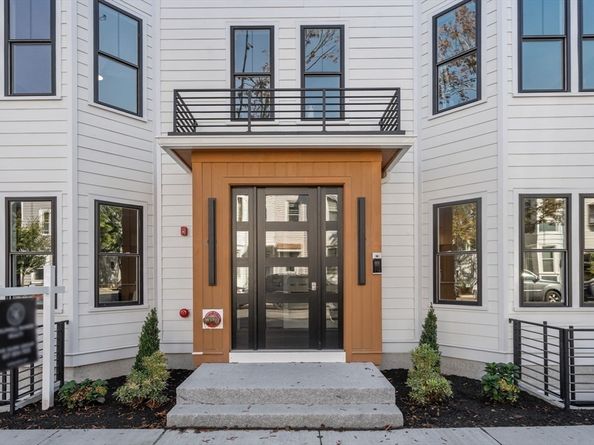 527 East 7th Street 4A, Boston MA 02127