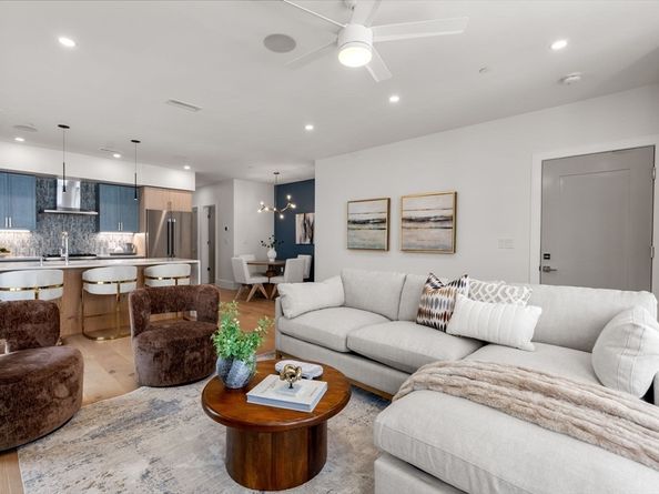 527 East 7th Street 4A, Boston MA 02127