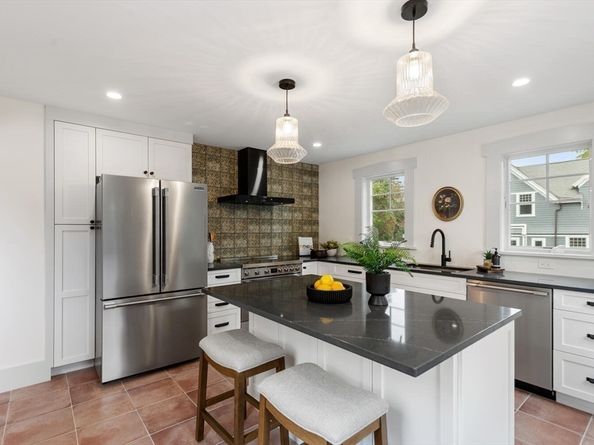19 Linden Street, Marblehead MA 01945