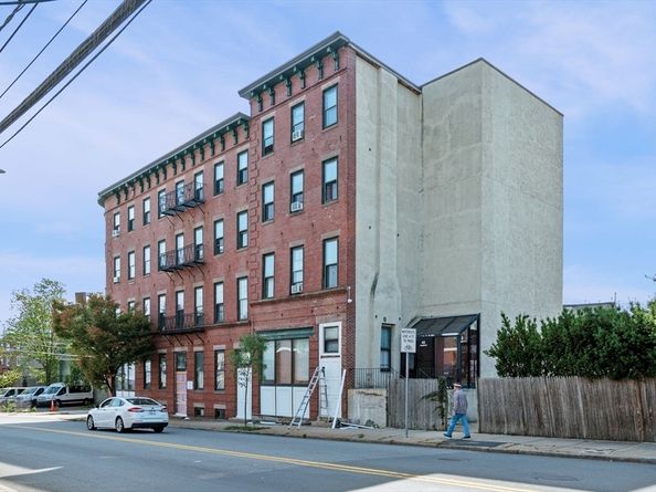 40 Williams St C, Chelsea MA 02150
