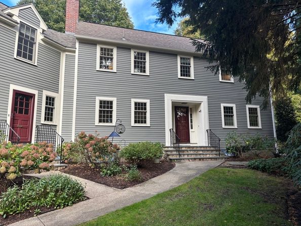 28 Clovelly, Wellesley MA 02481