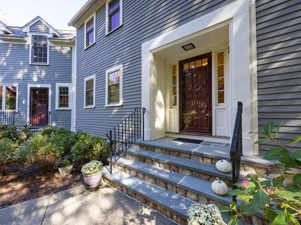 28 Clovelly, Wellesley MA 02481