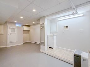 4 Longfellow Rd, Worcester MA 01602