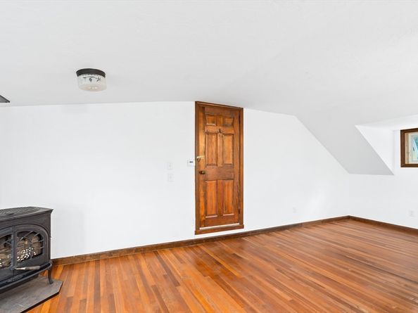 356 Hunt Rd, Oakham MA 01068
