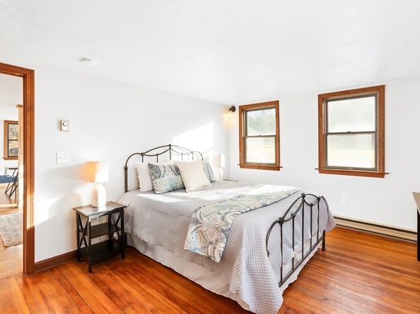 356 Hunt Rd, Oakham MA 01068
