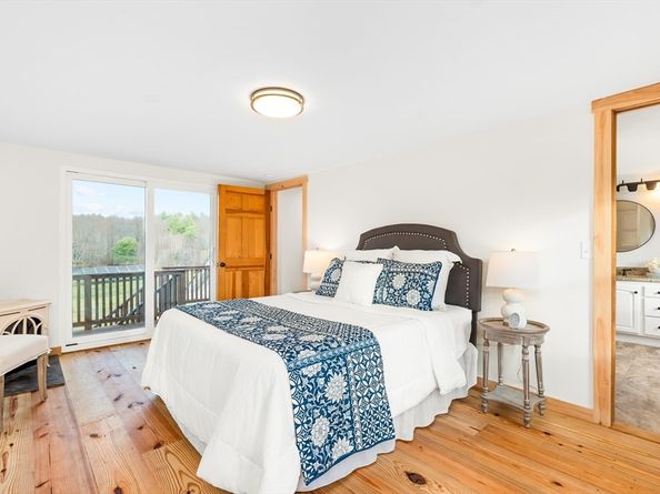 356 Hunt Rd, Oakham MA 01068