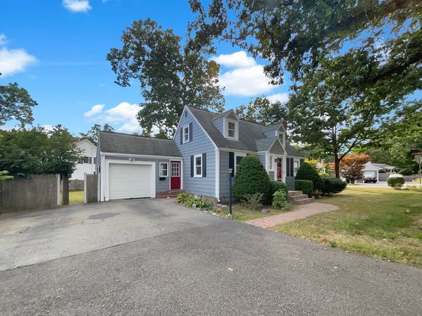 444 Lowell St, Reading MA 01867