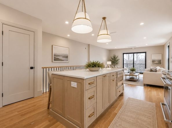 68 Rowe St U1, Boston MA 02131