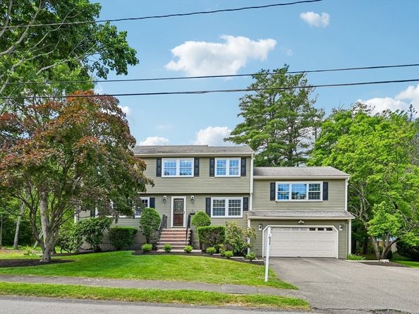 6 Briarwood Dr, Danvers MA 01923