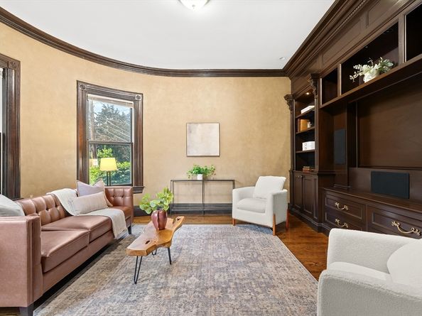 14 Wellington St 1, Arlington MA 02476