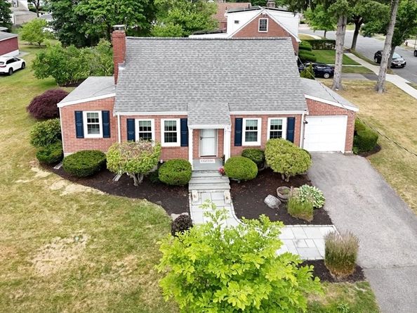 47 Cherry St, Newton MA 02465