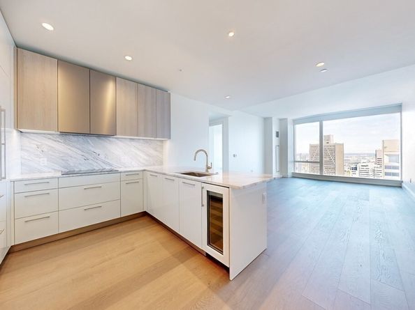 240 Devonshire Street 4014, Boston MA 02110