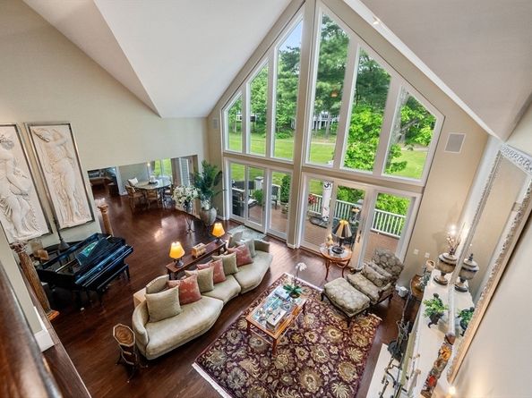 18 Southpoint Lane, Ipswich MA 01938